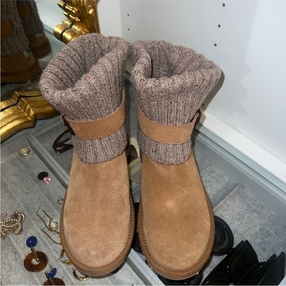 UGG Cambridge Boot - Picture 5 of 5